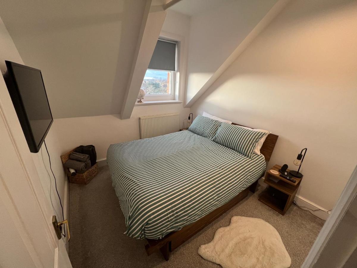 Wonderful West End - Parking Inc Apartment Folkestone Bagian luar foto